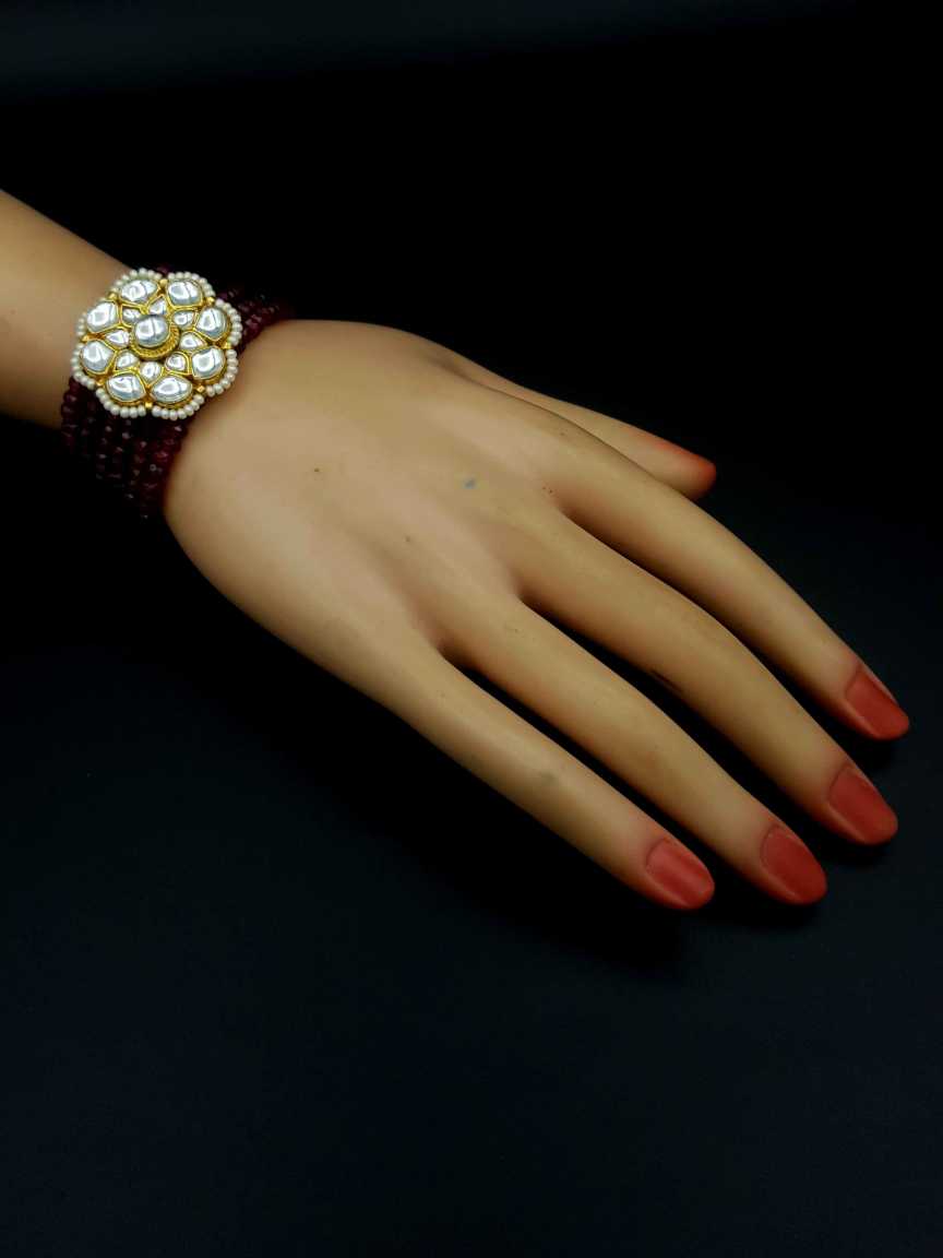 kundan-bracelet-BRKU17752RBHG