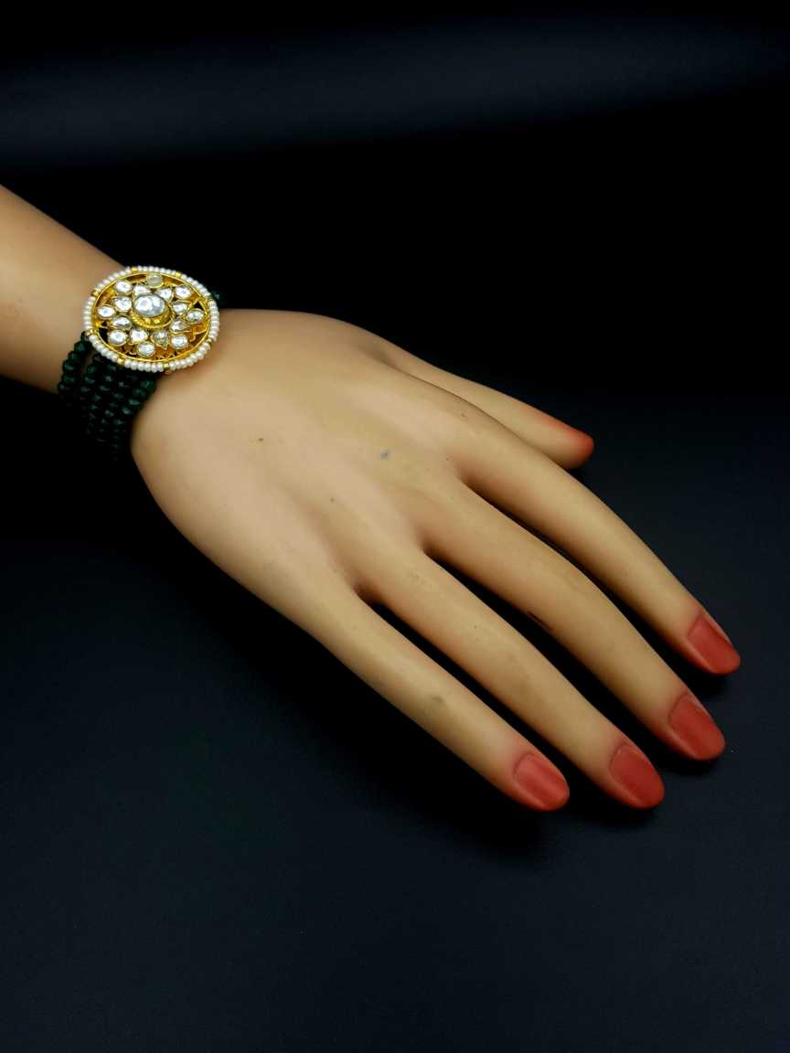 kundan-bracelet-BRKU19181EMHG