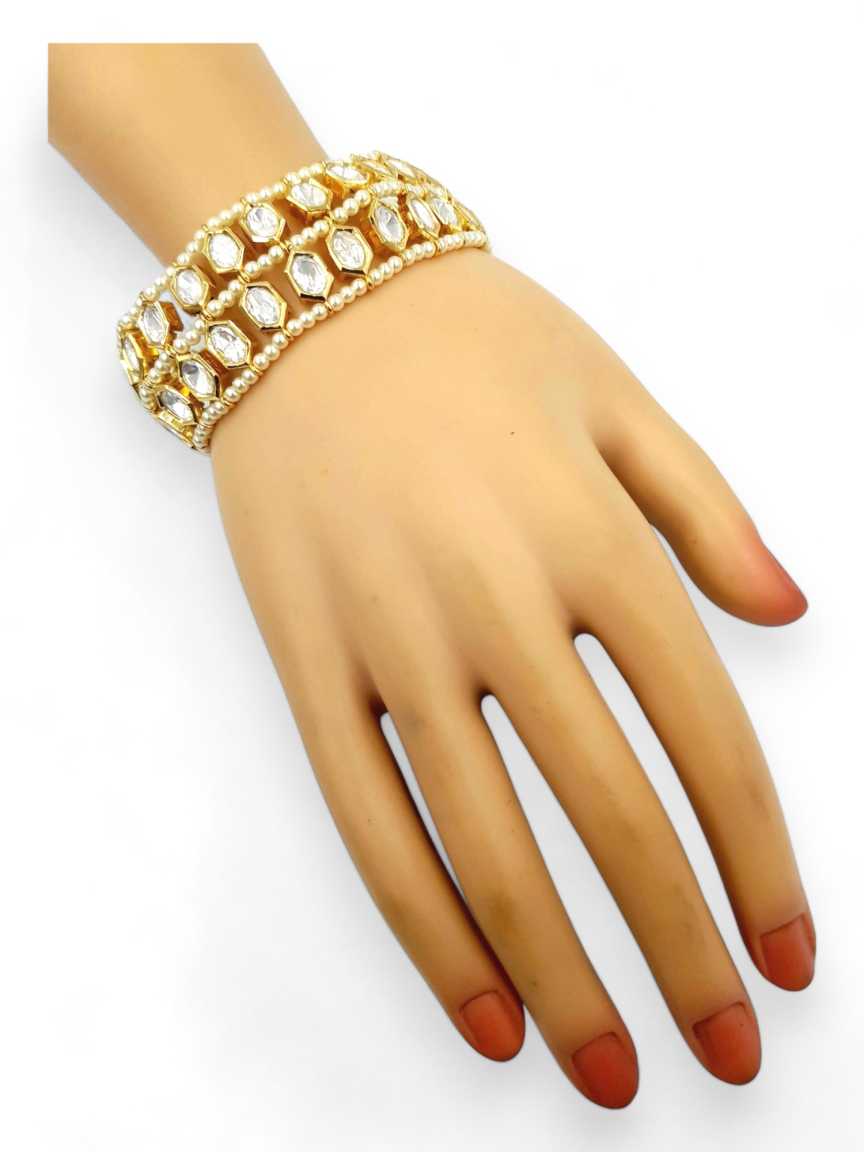 BRACELET IN VILANDI KUNDAN STYLE | DESIGN - 22532