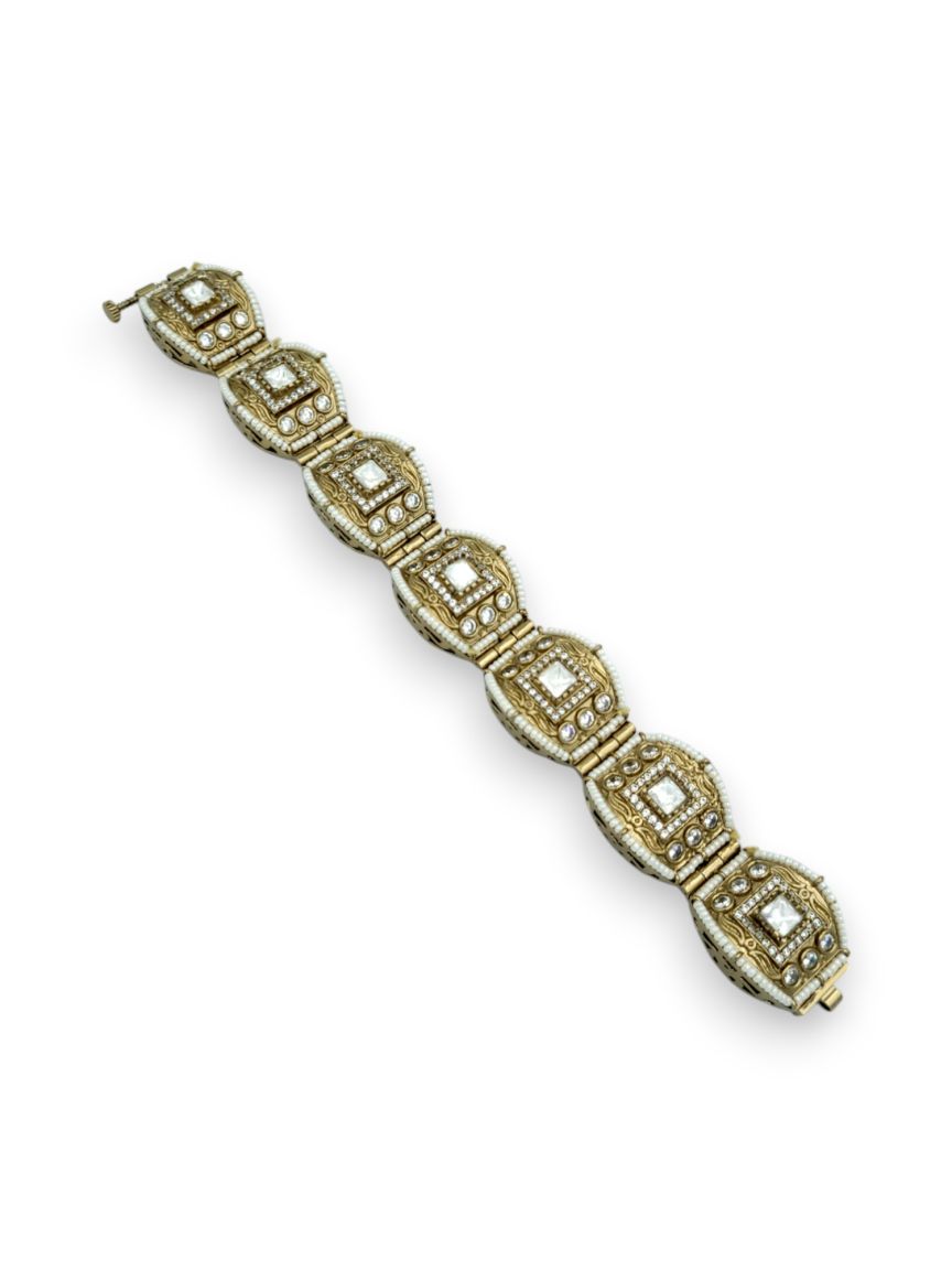 BRACELET IN VILANDI KUNDAN STYLE | DESIGN - 23815