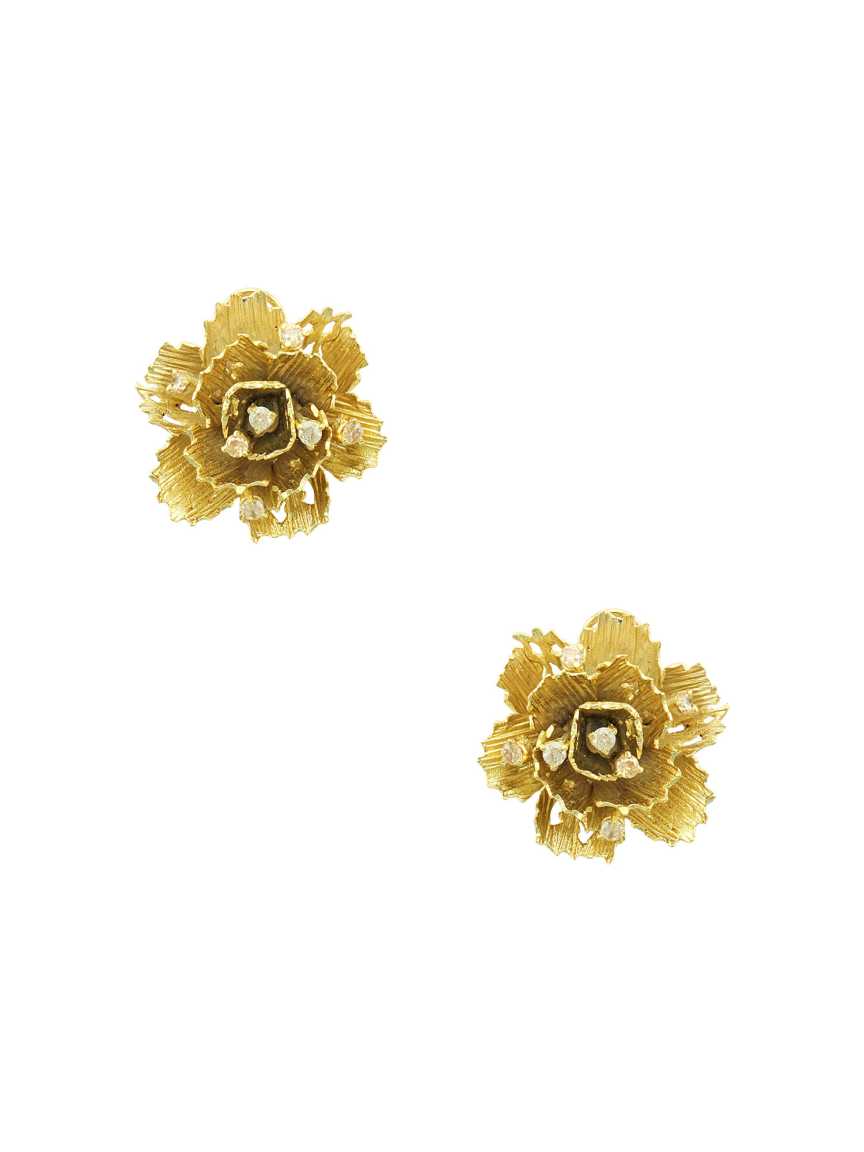 EARRING in BOUTIQUE Style | Design - 16705