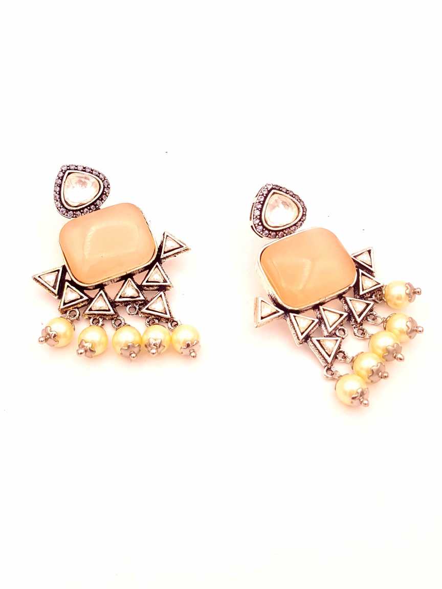 EARRING in BOUTIQUE Style | Design - 18122