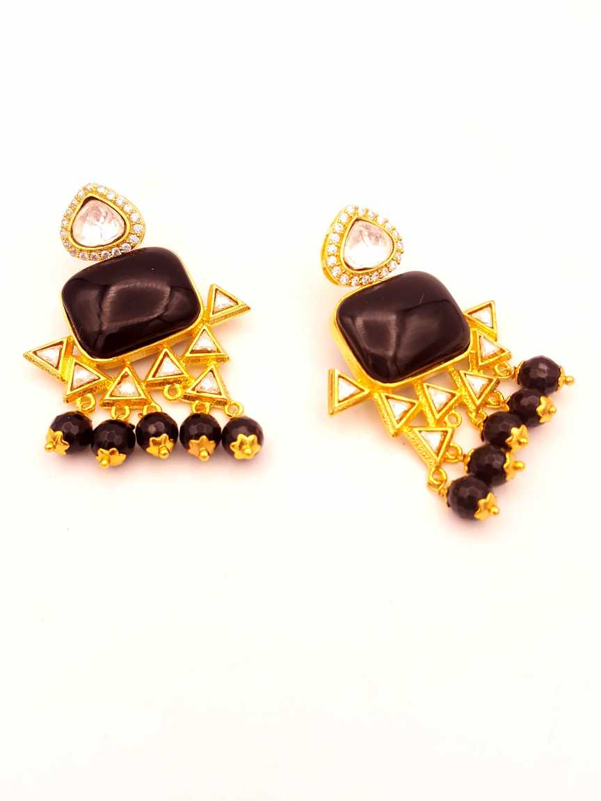 boutique-earring-ERBQ18122BKHG