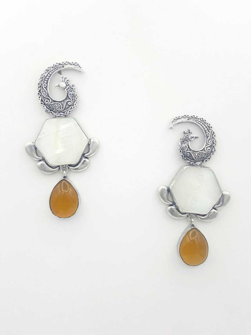 boutique-earring-ERBQ18979TZRH