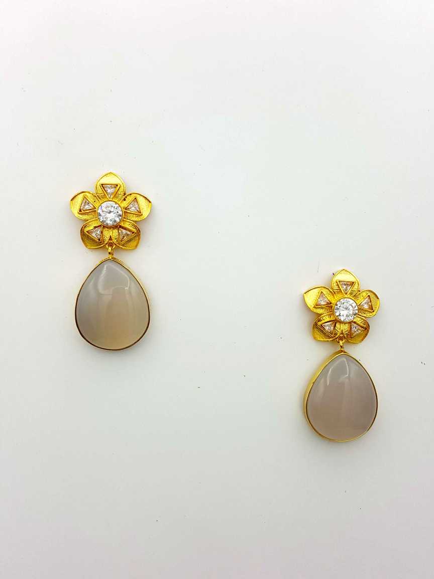 boutique-earring-ERBQ19140WHHG