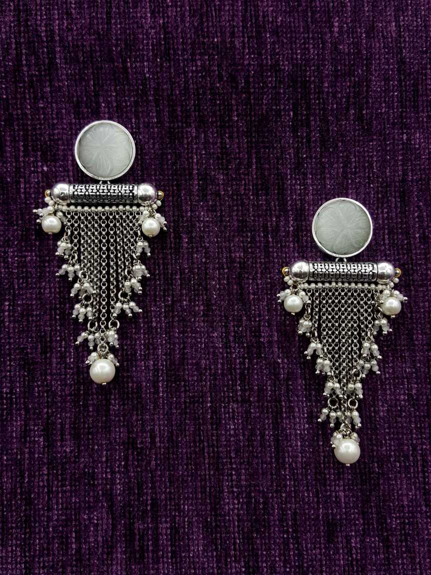 EARRING in BOUTIQUE Style | Design - 20037