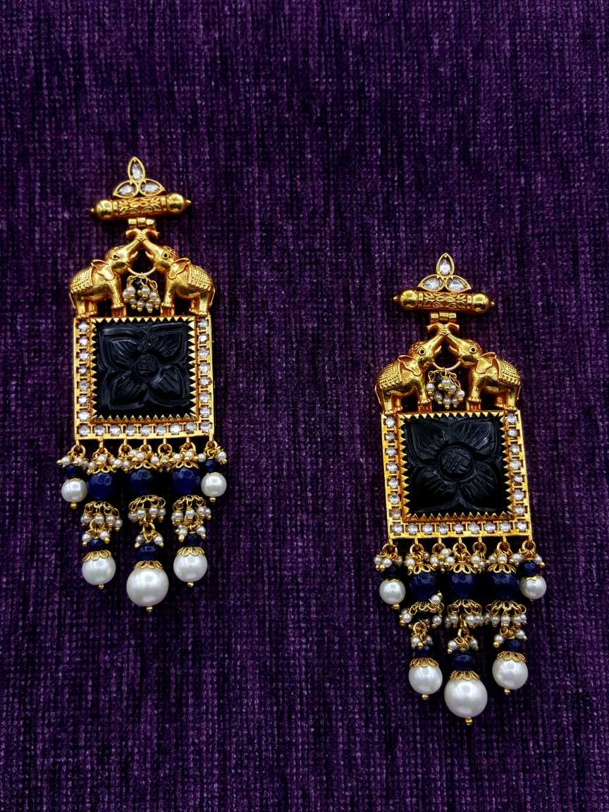 EARRING in BOUTIQUE Style | Design - 20044