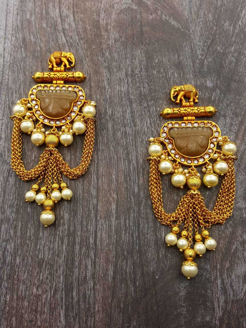 EARRING in BOUTIQUE Style | Design - 20046