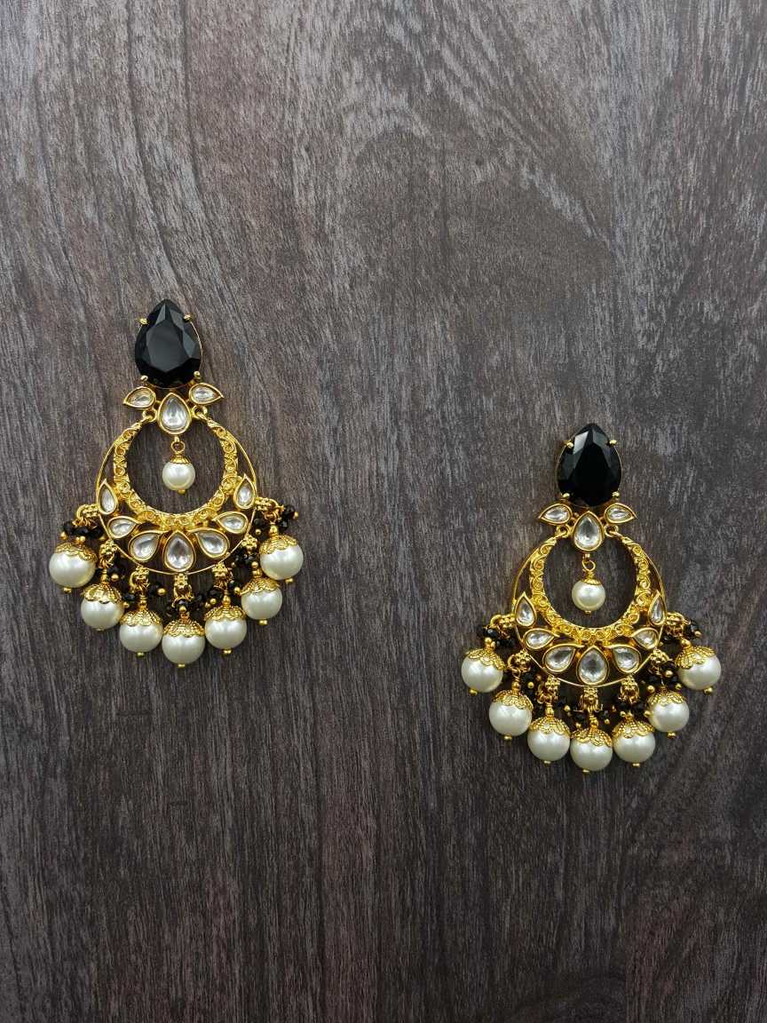 EARRING in BOUTIQUE Style | Design - 20116