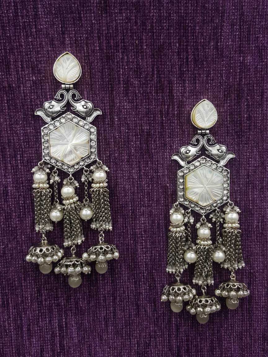 boutique-earring-ERBQ20138WHRH