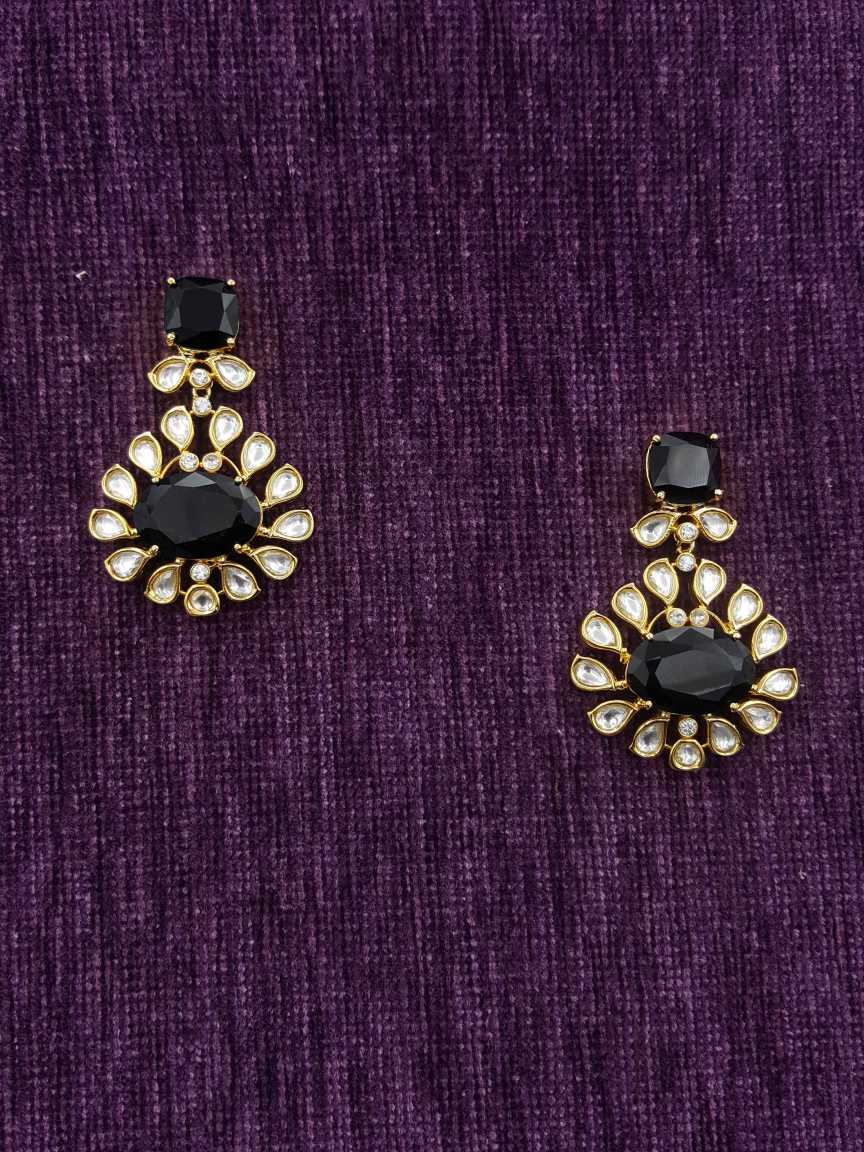 EARRING in BOUTIQUE Style | Design - 20146