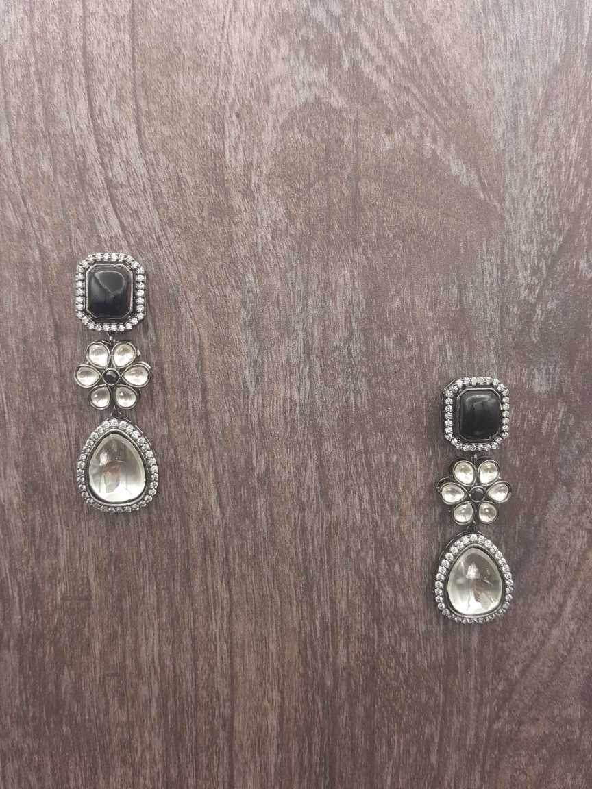 boutique-earring-ERBQ20240BKBD