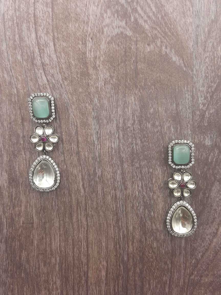 boutique-earring-ERBQ20240GMRNBD