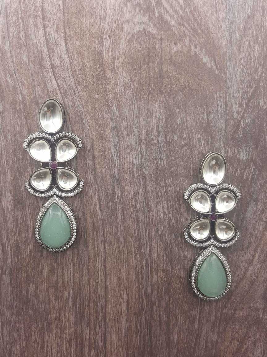 boutique-earring-ERBQ20241GMRNBD