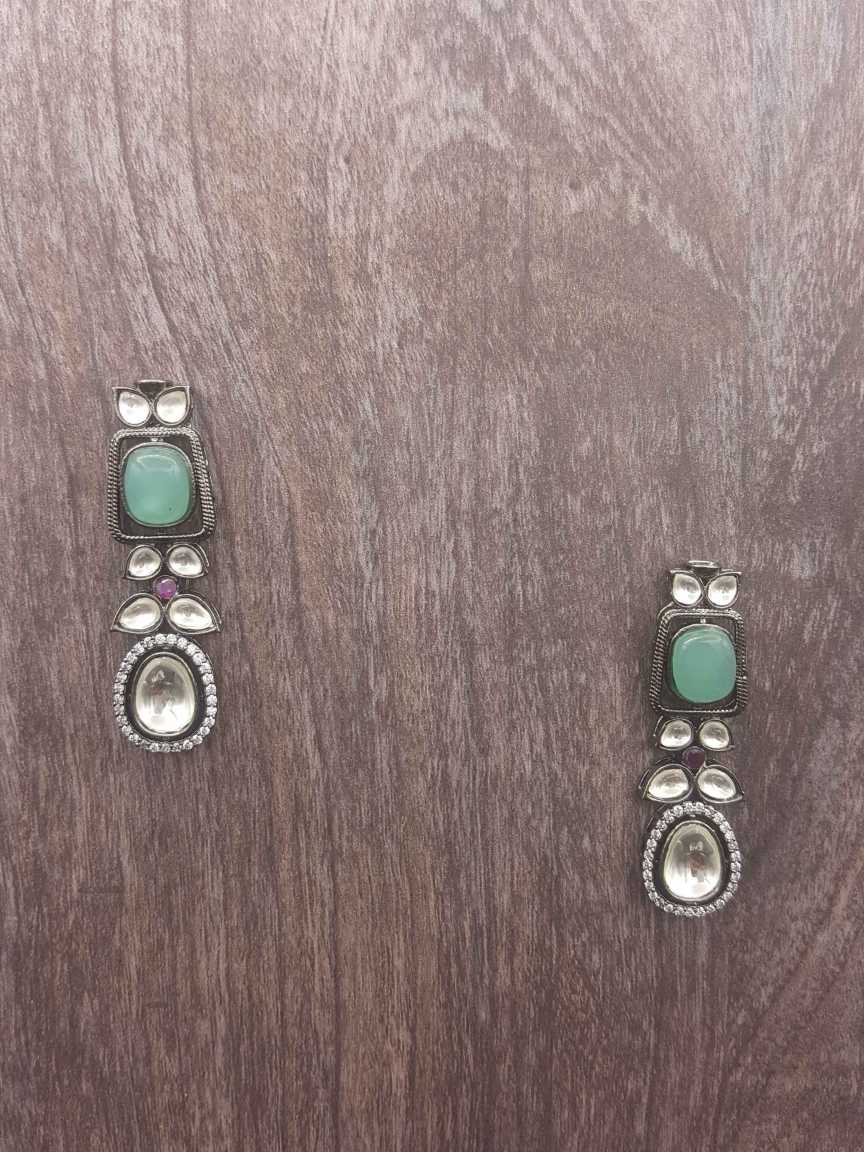 boutique-earring-ERBQ20242GMRNBD