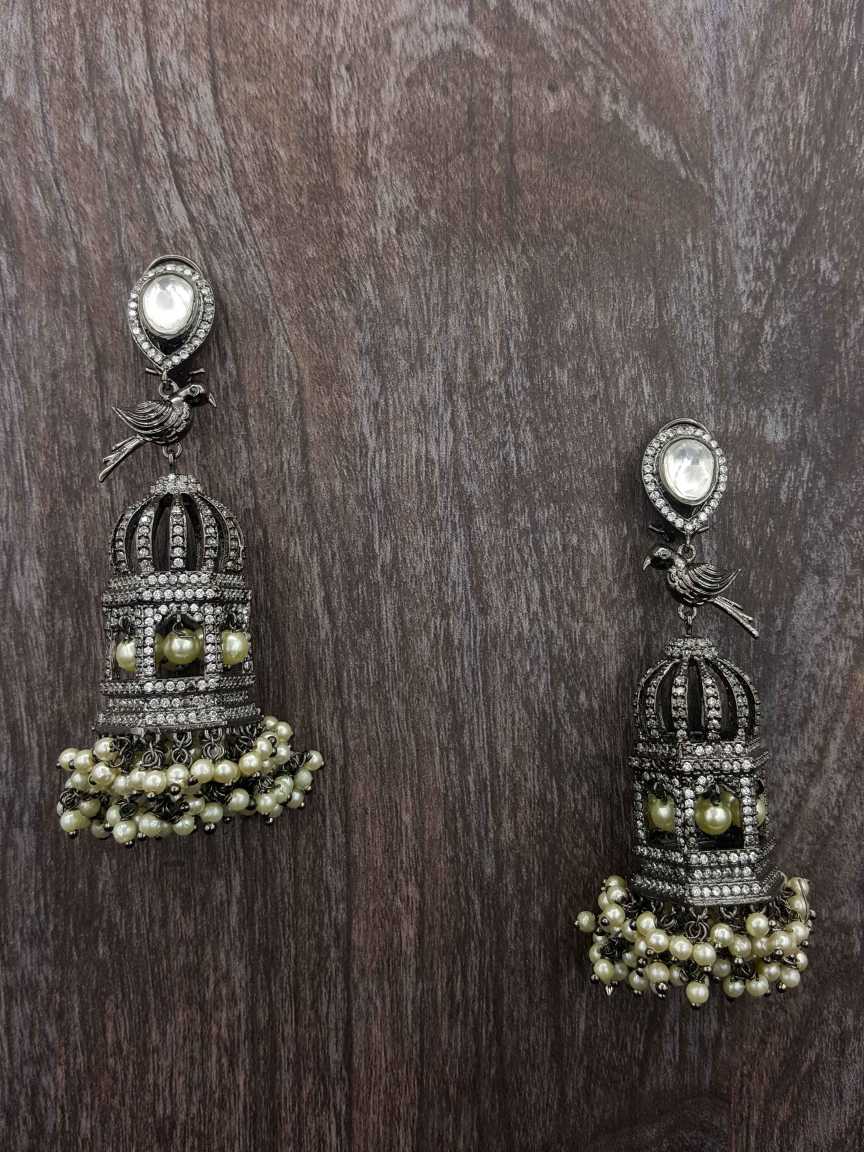 boutique-earring-ERBQ20521CLBD
