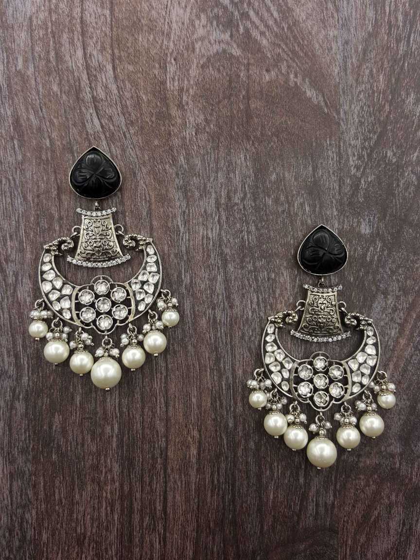 boutique-earring-ERBQ20523BKRH