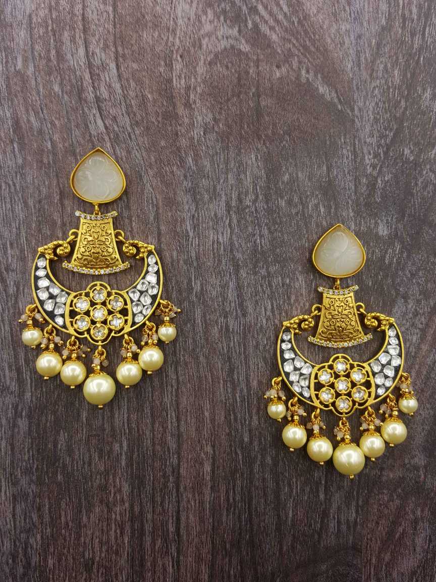 boutique-earring-ERBQ20523WHGT