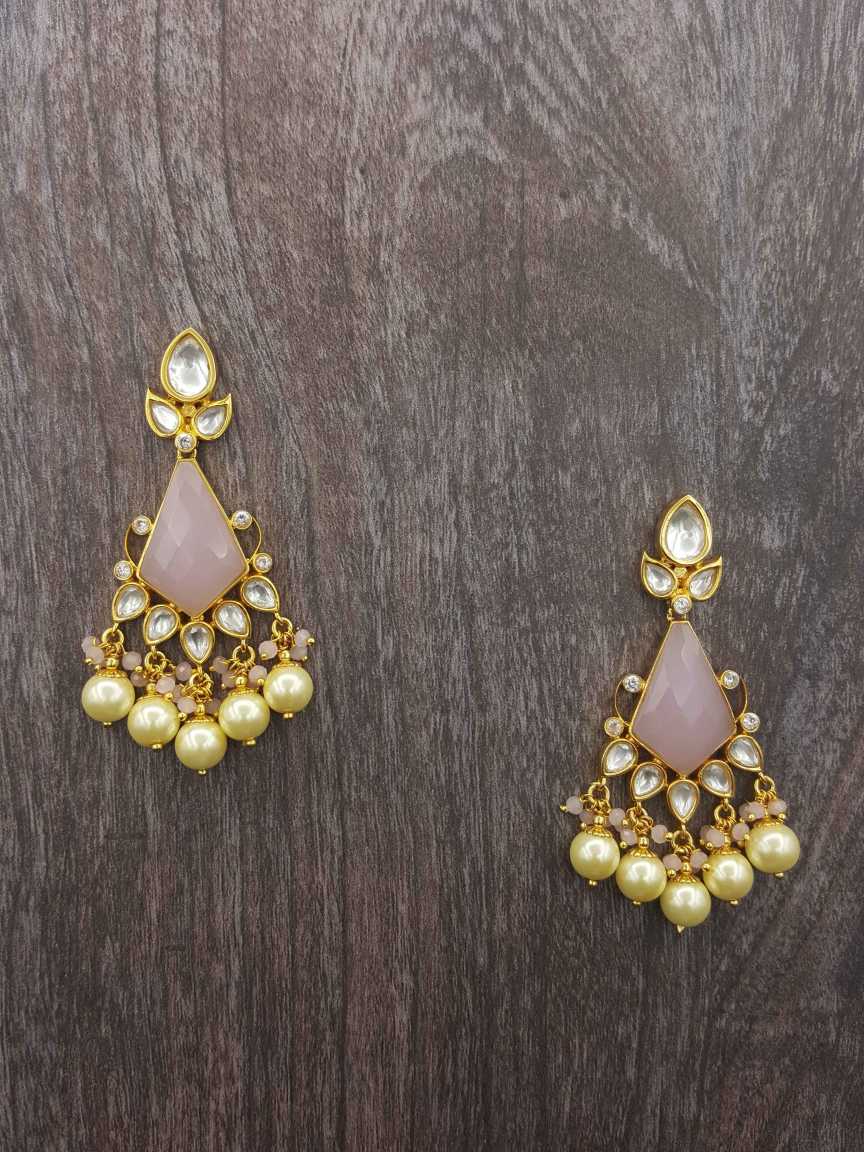 boutique-earring-ERBQ20564PKHG