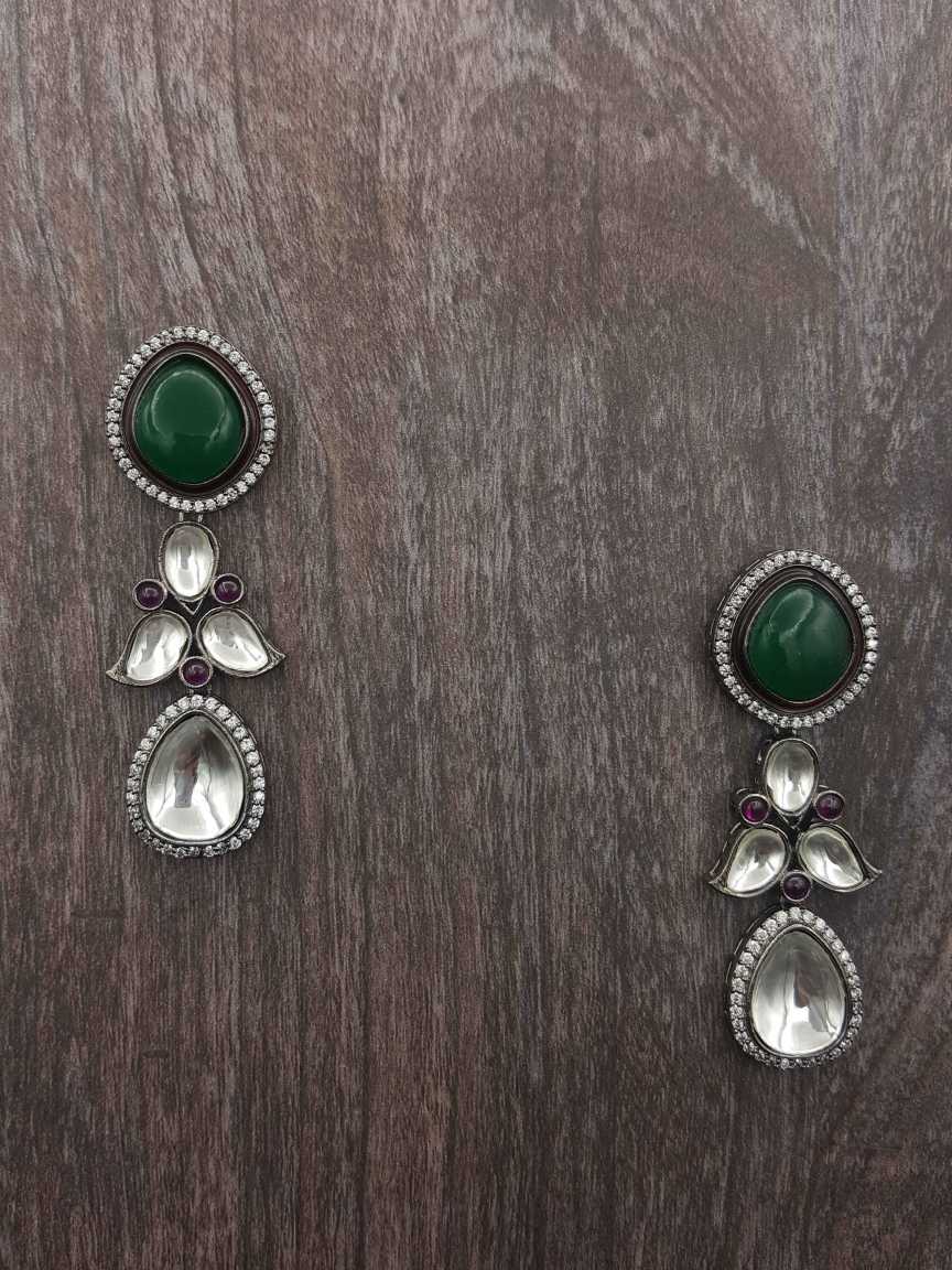 boutique-earring-ERBQ20570EMMRBD