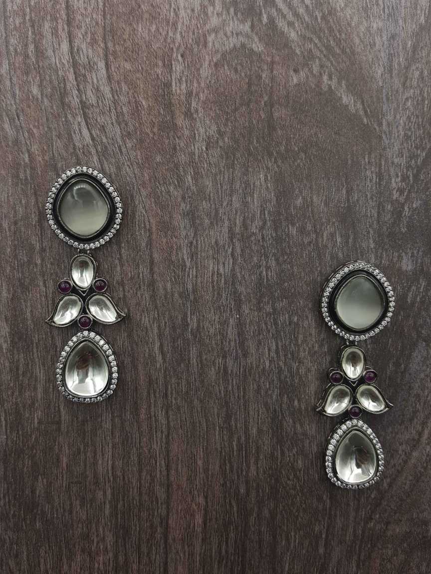 boutique-earring-ERBQ20570WHBKBD
