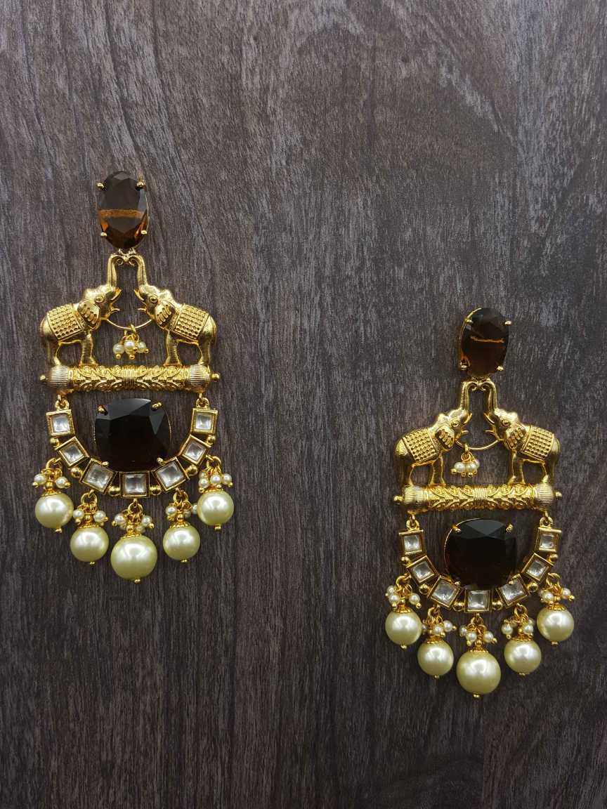 boutique-earring-ERBQ20647BWHG