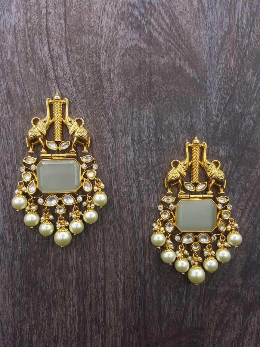 boutique-earring-ERBQ20658WHHG