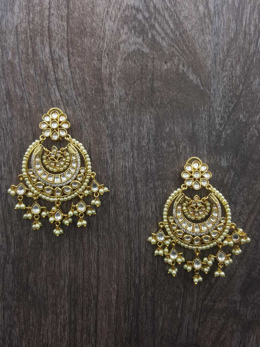 EARRING in BOUTIQUE Style | Design - 20695