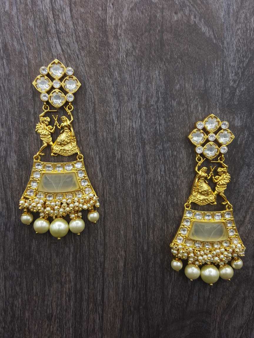 boutique-earring-ERBQ20749WHHG