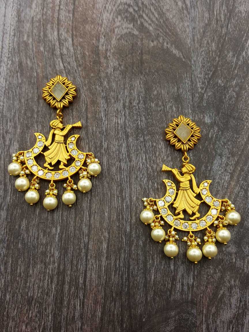 boutique-earring-ERBQ20822WHHG