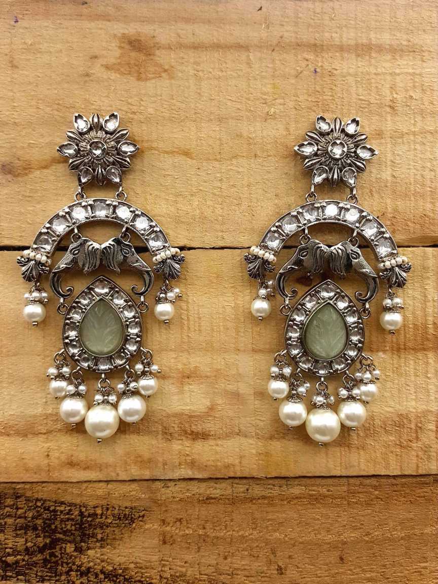 boutique-earring-ERBQ20886PLVC