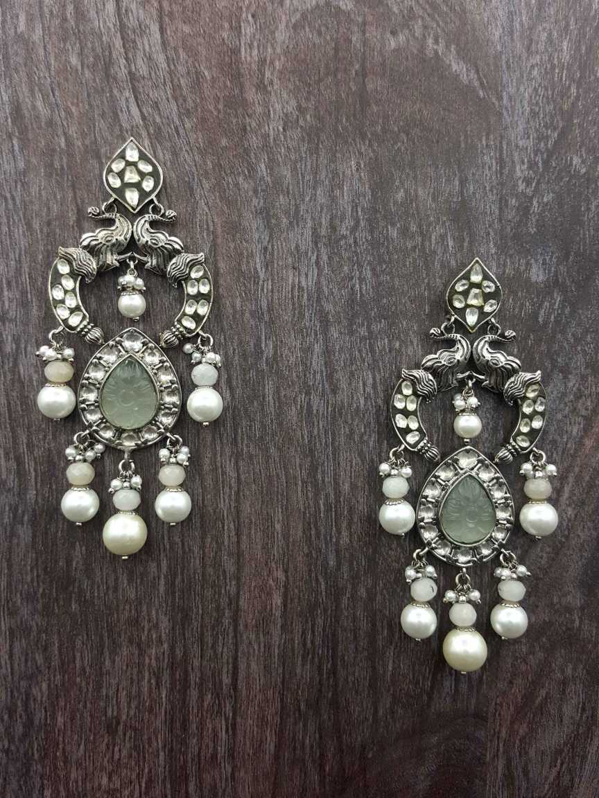 boutique-earring-ERBQ20935WHVC