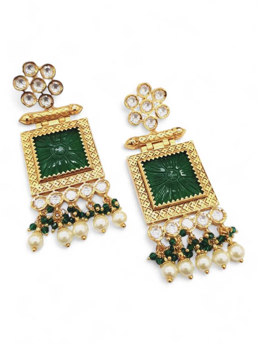 EARRING in BOUTIQUE Style | Design - 21155