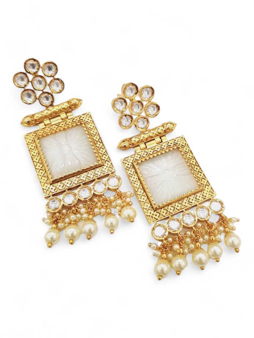 boutique-earring-ERBQ21155WHHG