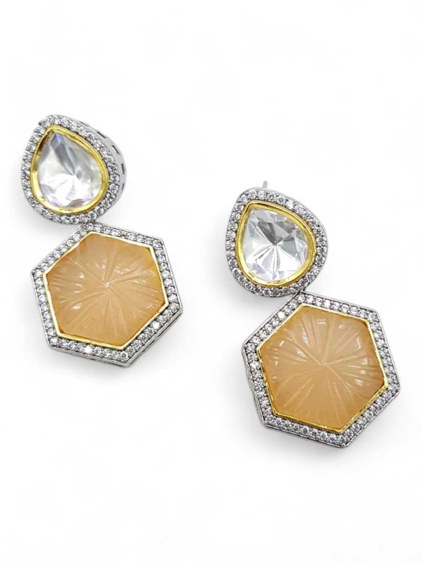 boutique-earring-ERBQ21163PHVC