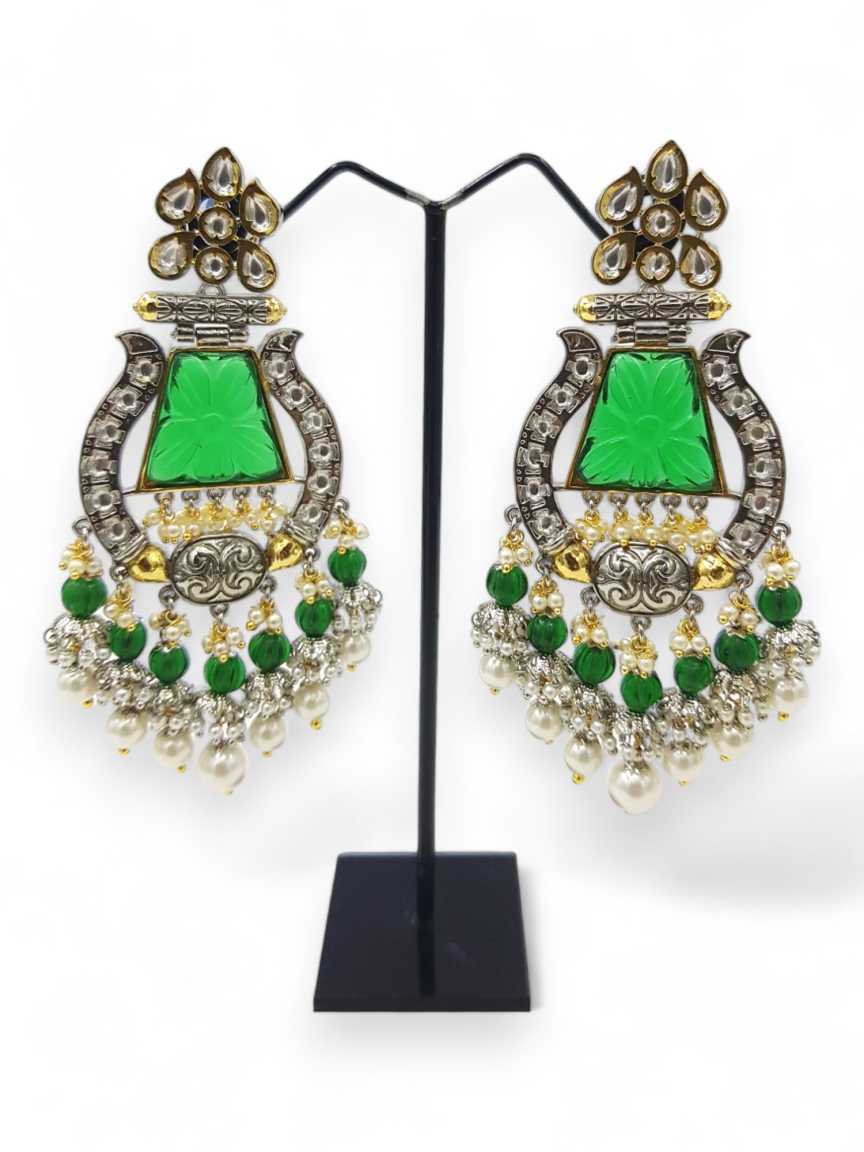 boutique-earring-ERBQ21176GNVC