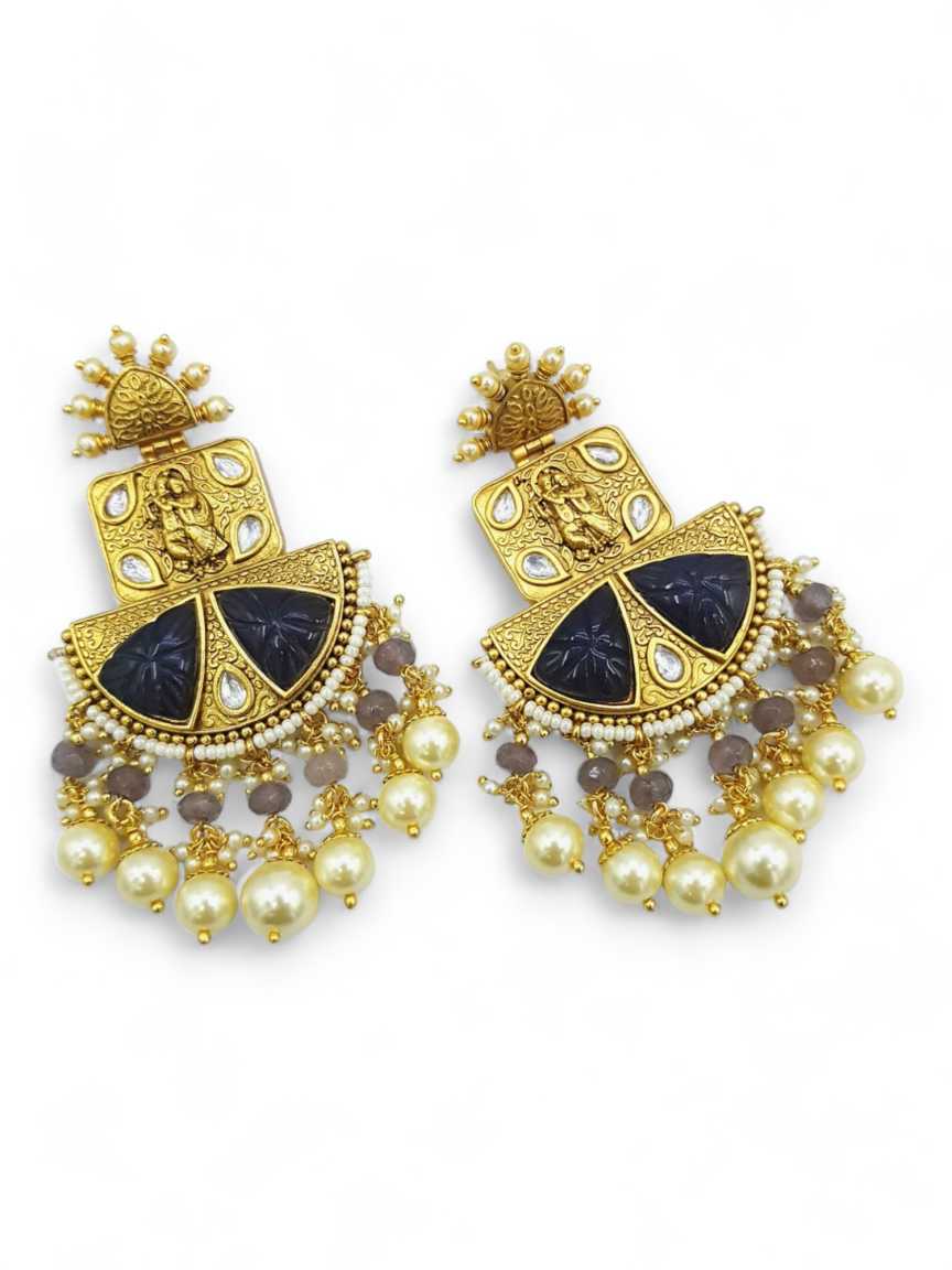 EARRING in BOUTIQUE Style | Design - 21380