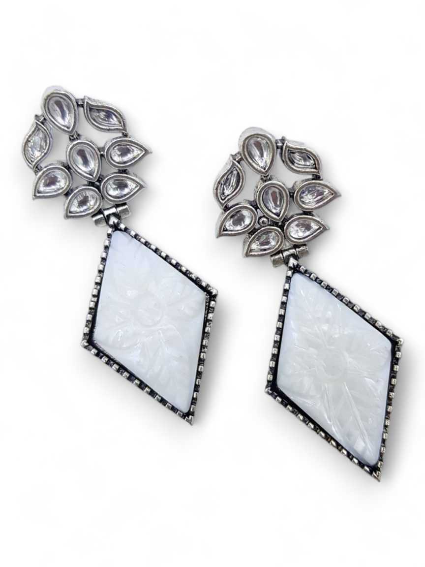 boutique-earring-ERBQ21477WHRH