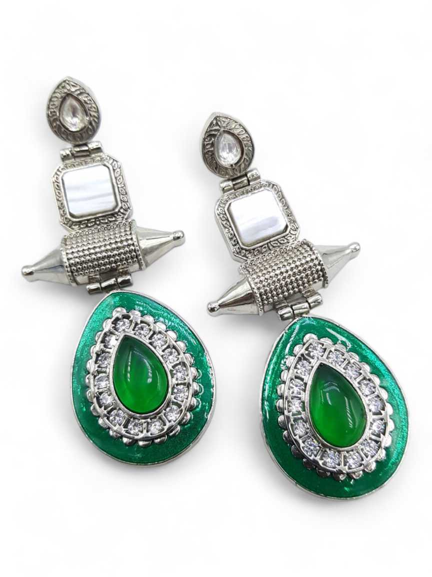 boutique-earring-ERBQ21592GNVC