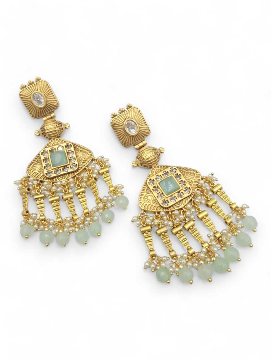 EARRING in BOUTIQUE Style | Design - 21656
