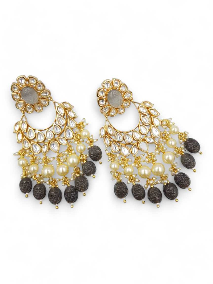 EARRING in BOUTIQUE Style | Design - 21896