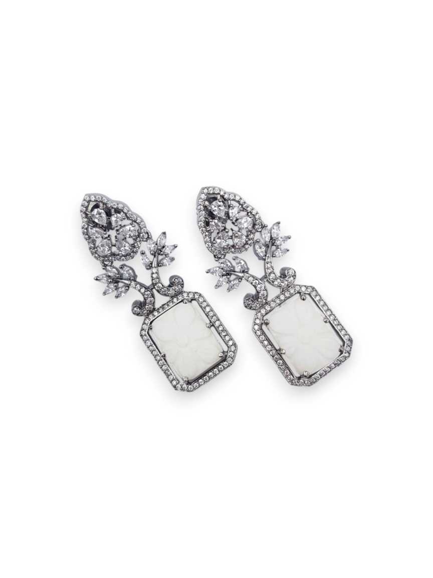 boutique-earring-ERBQ21956WHVC