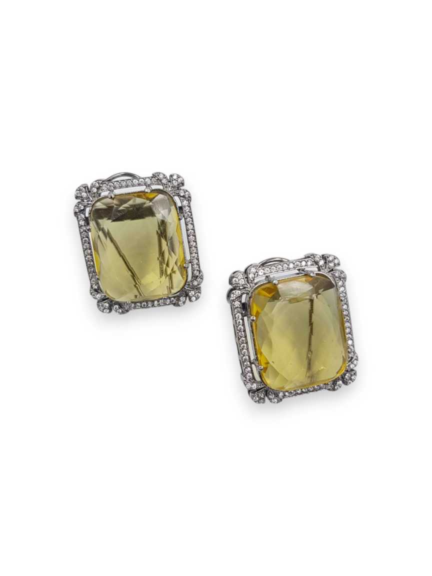 boutique-earring-ERBQ21962TZVC