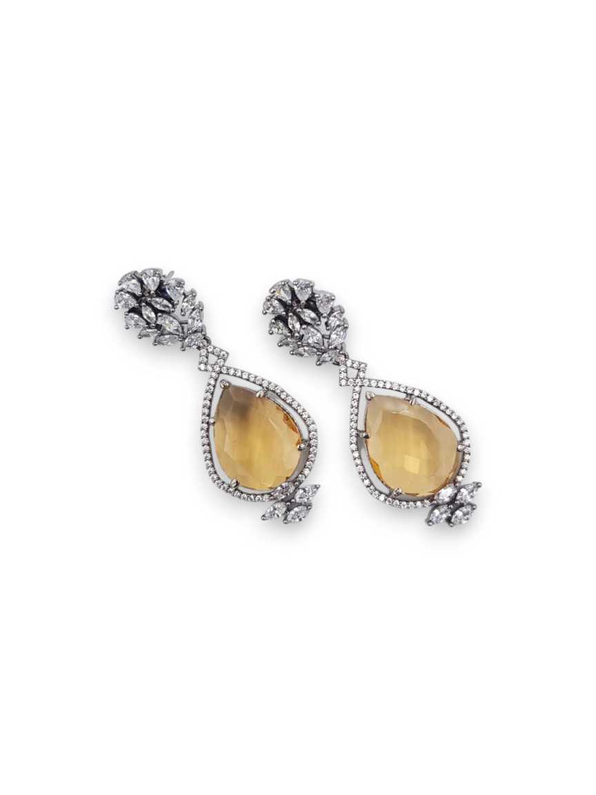 boutique-earring-ERBQ22028PHVC