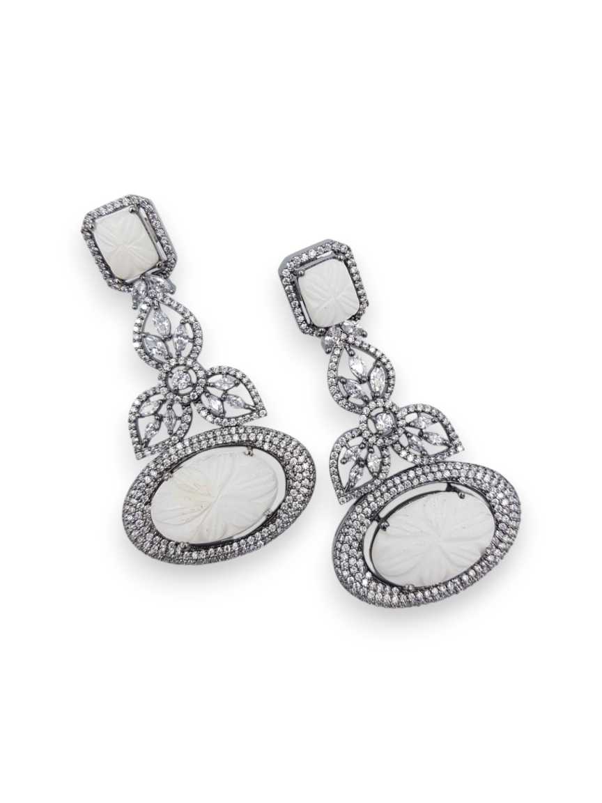 boutique-earring-ERBQ22044WHVC