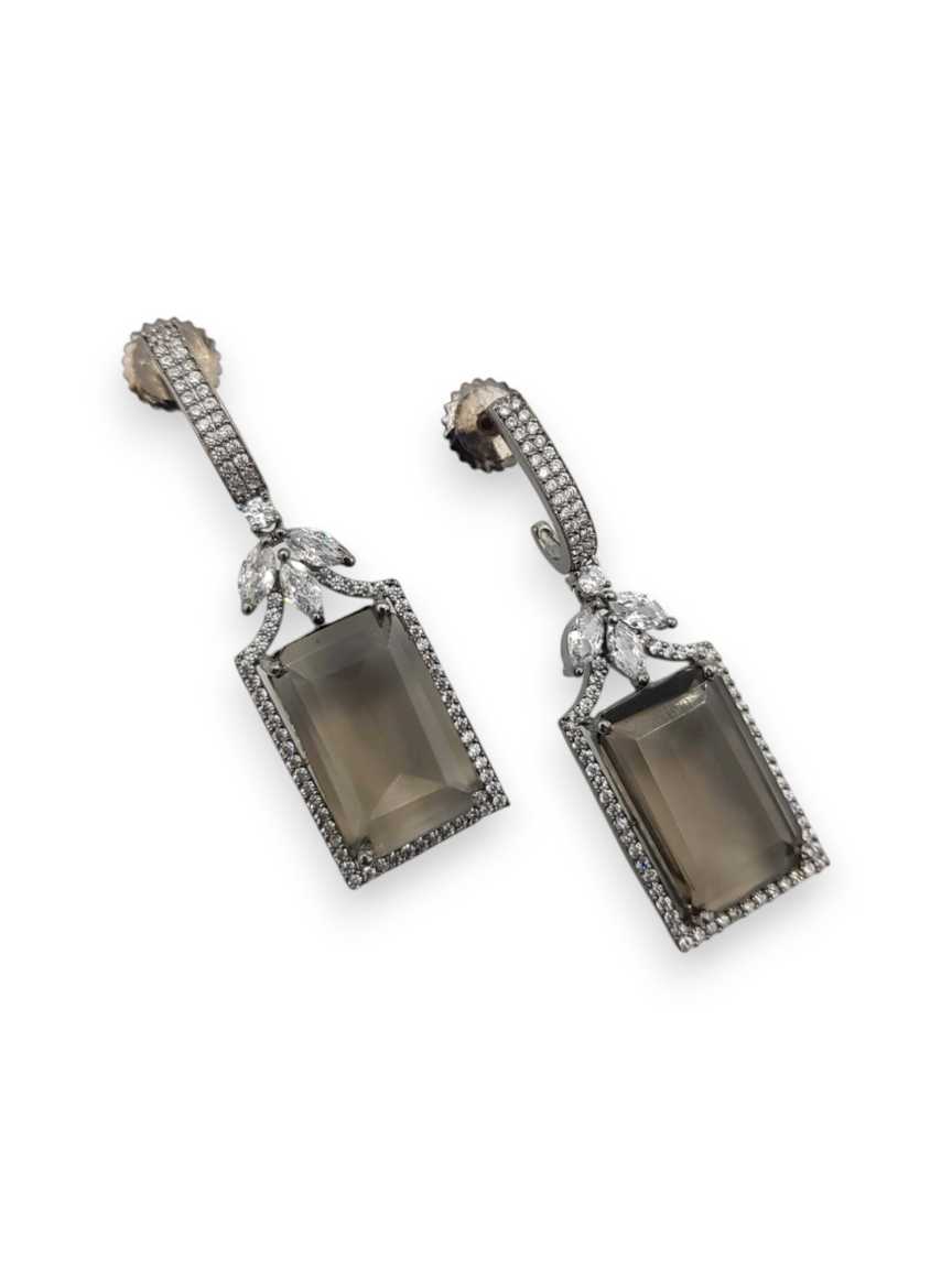 boutique-earring-ERBQ22413GYVC