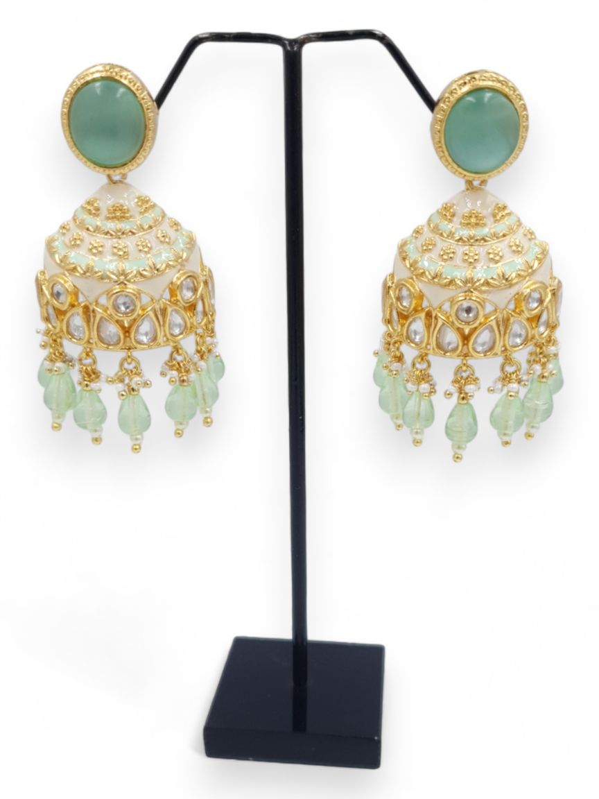 boutique-earring-ERBQ23213WHGMHG