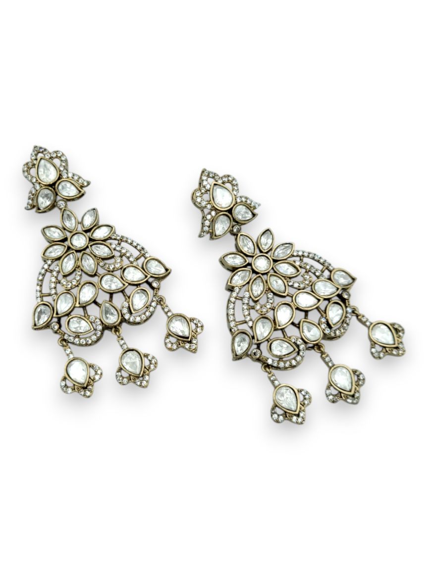 EARRING IN BOUTIQUE STYLE | DESIGN - 24198
