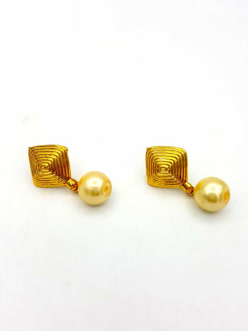 EARRING in CHECKERED POLKI Style | Design - 18199
