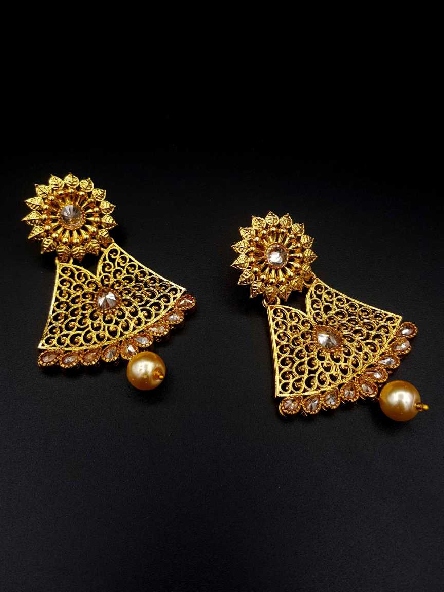 EARRING in CHECKERED POLKI Style | Design - 18534